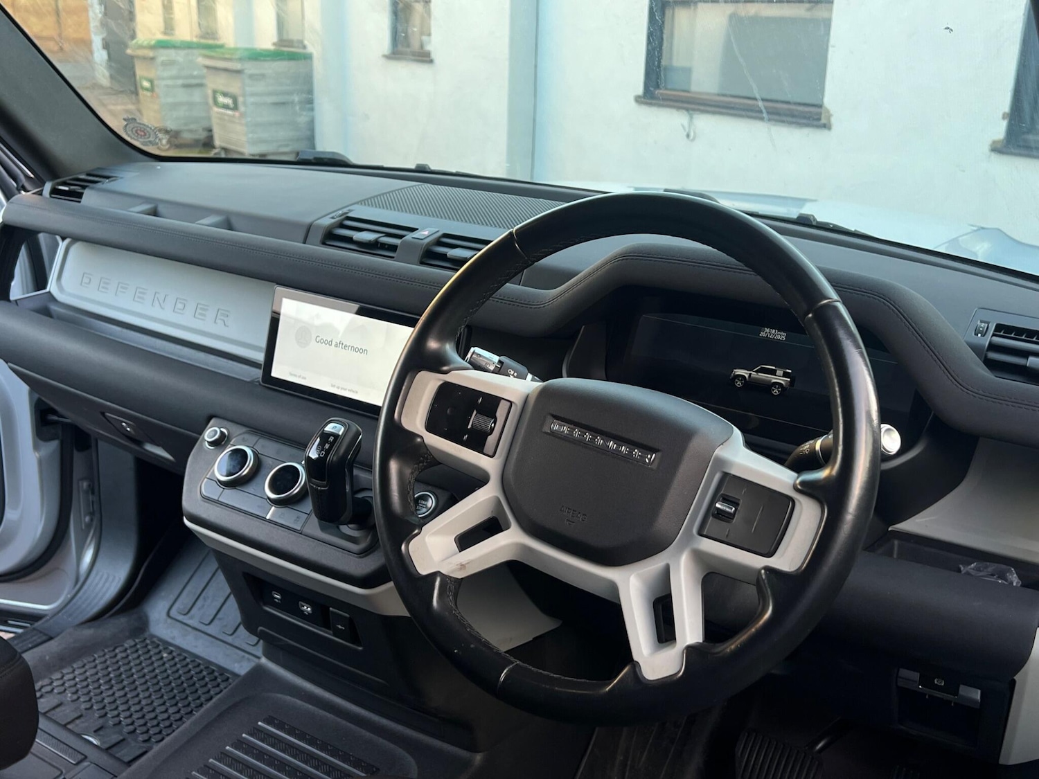 Used Land Rover Defender 90 2024 for sale - 76975419: Photo 15