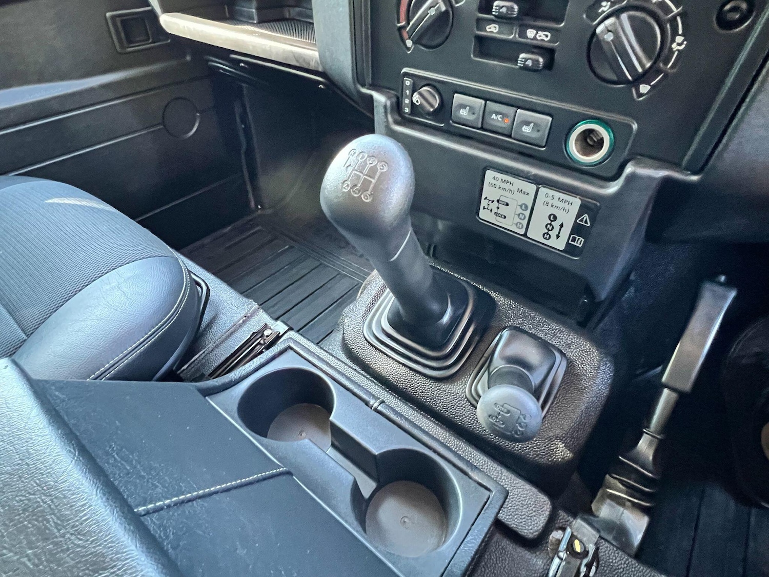 Used Land Rover Defender 2014 for sale - 76584859: Photo 20