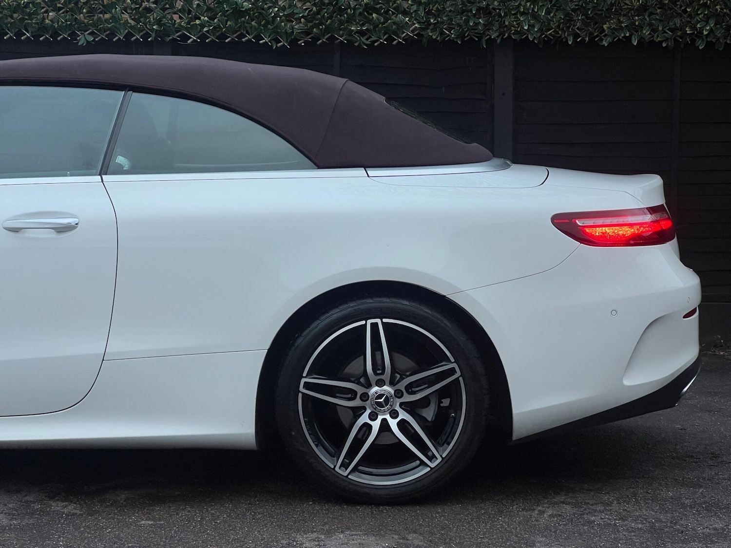 Used Mercedes-Benz E Class 2018 for sale - 77040555: Photo 4