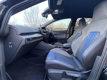 Used Volkswagen Golf 2024 for sale - 77345518: Photo