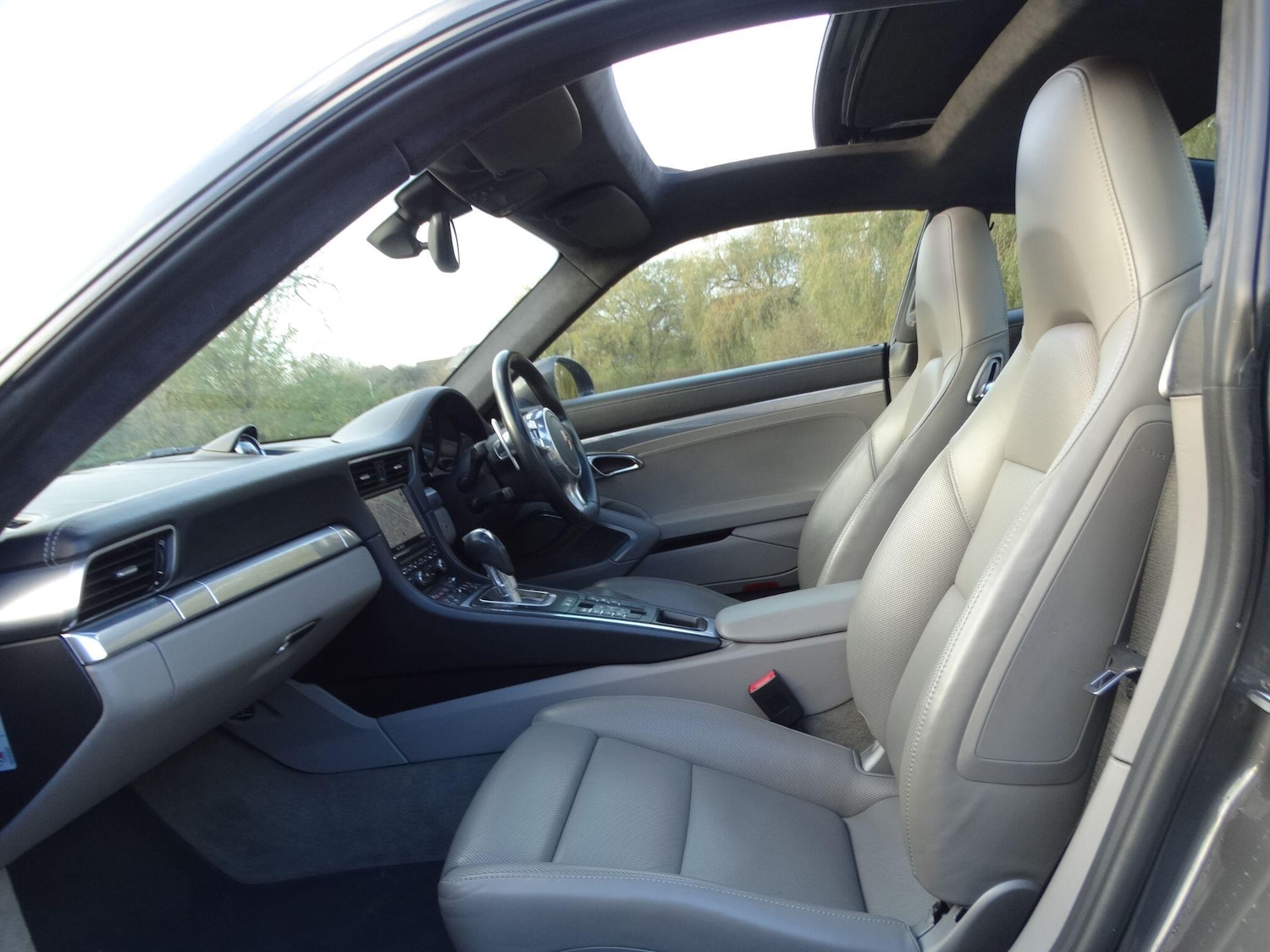 Used Porsche 911 for sale - 76584505: Photo 3