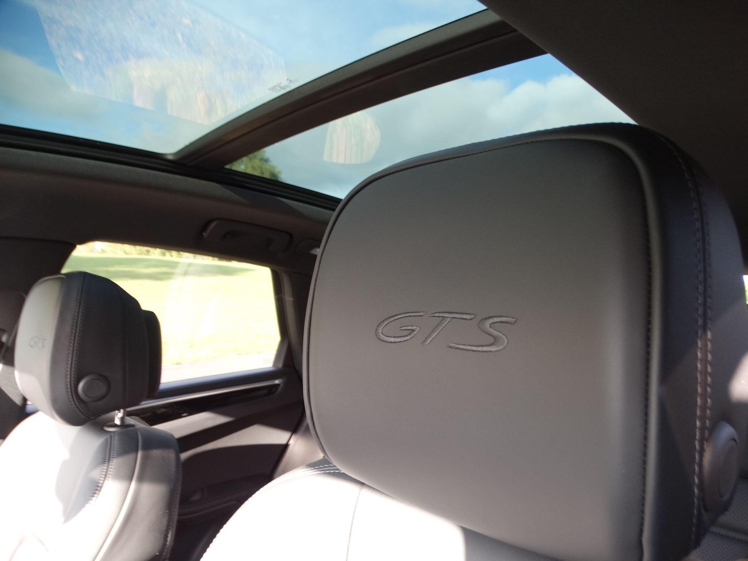 Used Porsche Macan 2020 for sale - 76239415: Photo 14