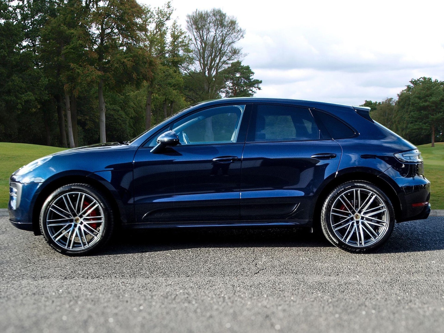 Used Porsche Macan 2020 for sale - 76239415: Photo 2