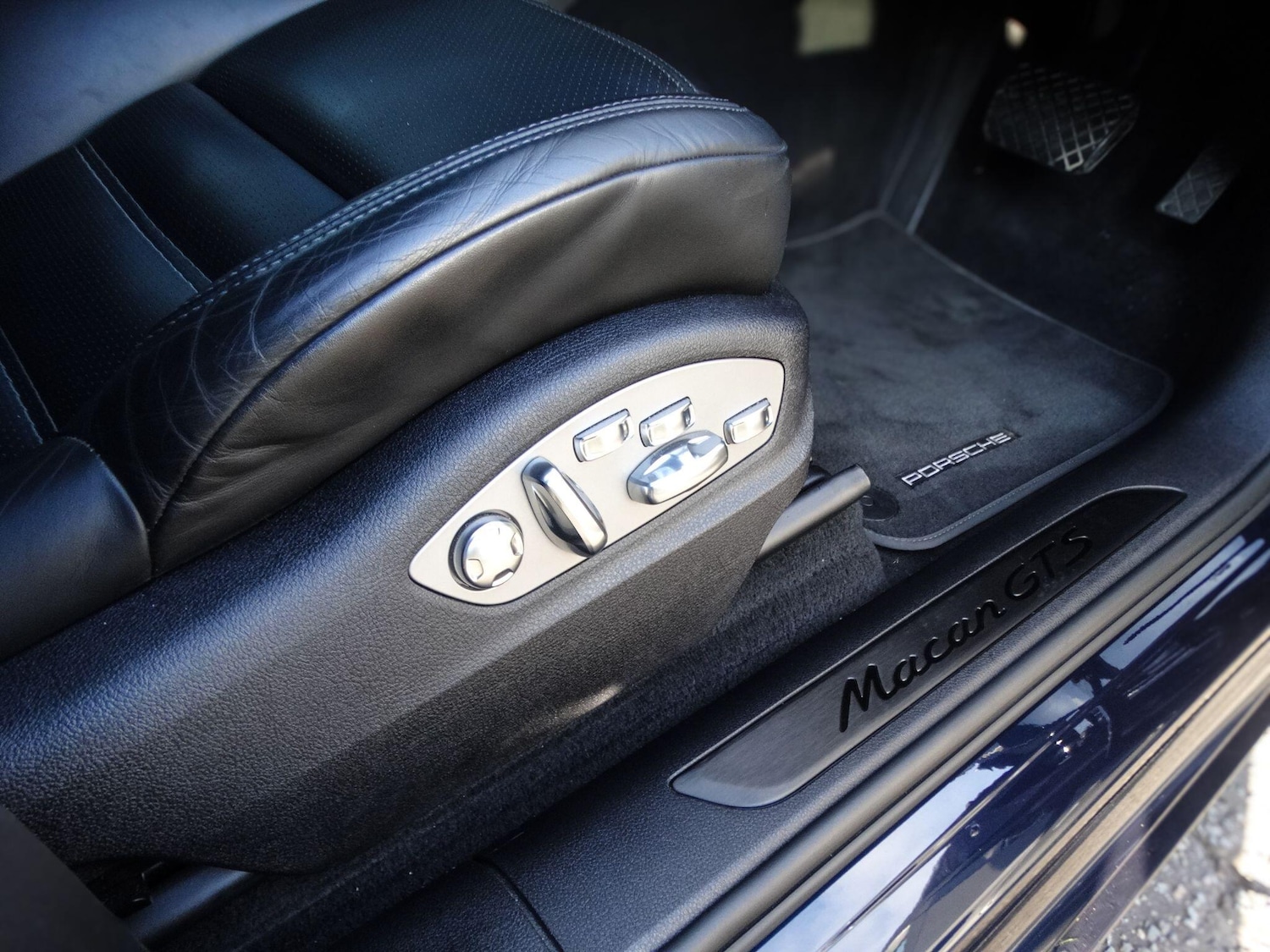 Used Porsche Macan 2020 for sale - 76239415: Photo 21