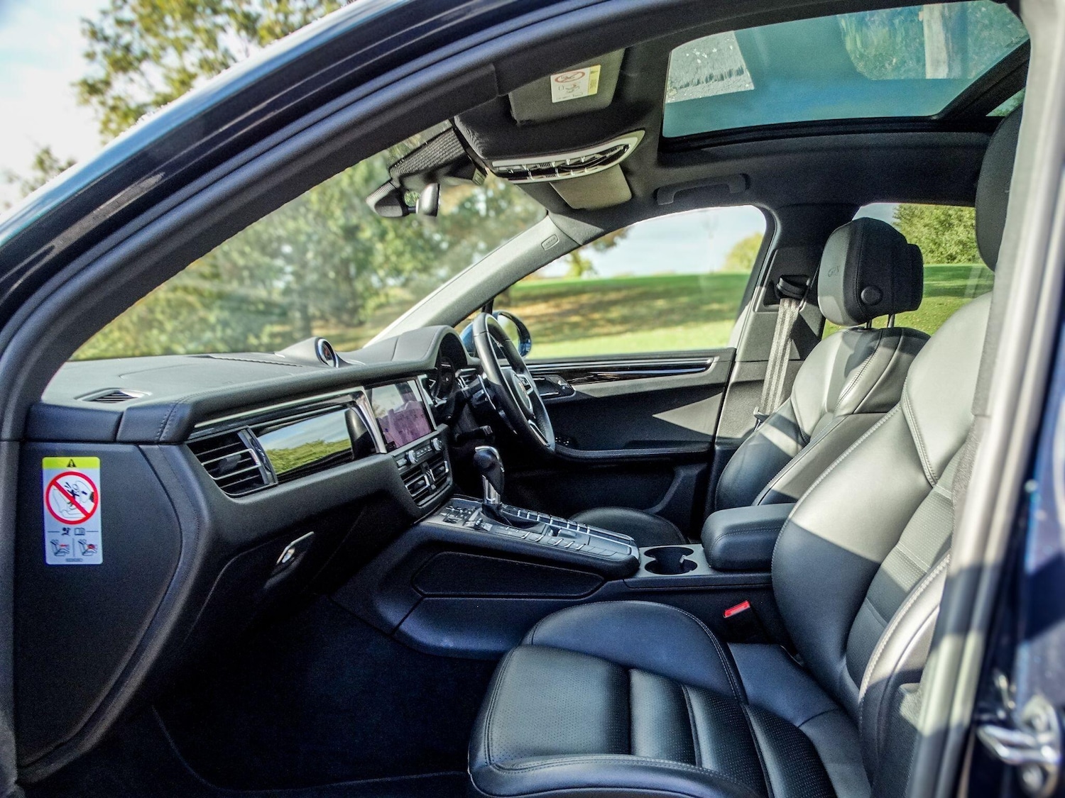 Used Porsche Macan 2020 for sale - 76239415: Photo 3