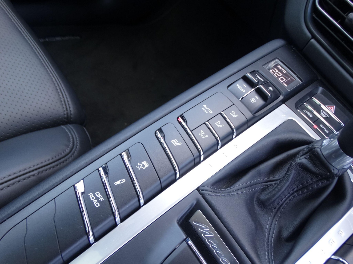 Used Porsche Macan 2020 for sale - 76239415: Photo 31