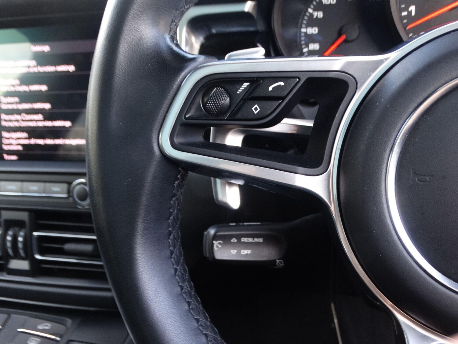 Used Porsche Macan 2020 for sale - 76239415: Photo 34