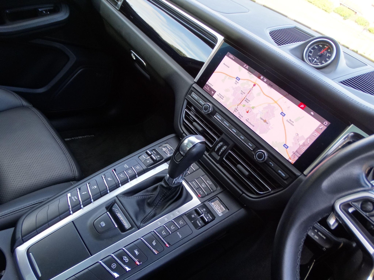 Used Porsche Macan 2020 for sale - 76239415: Photo 6