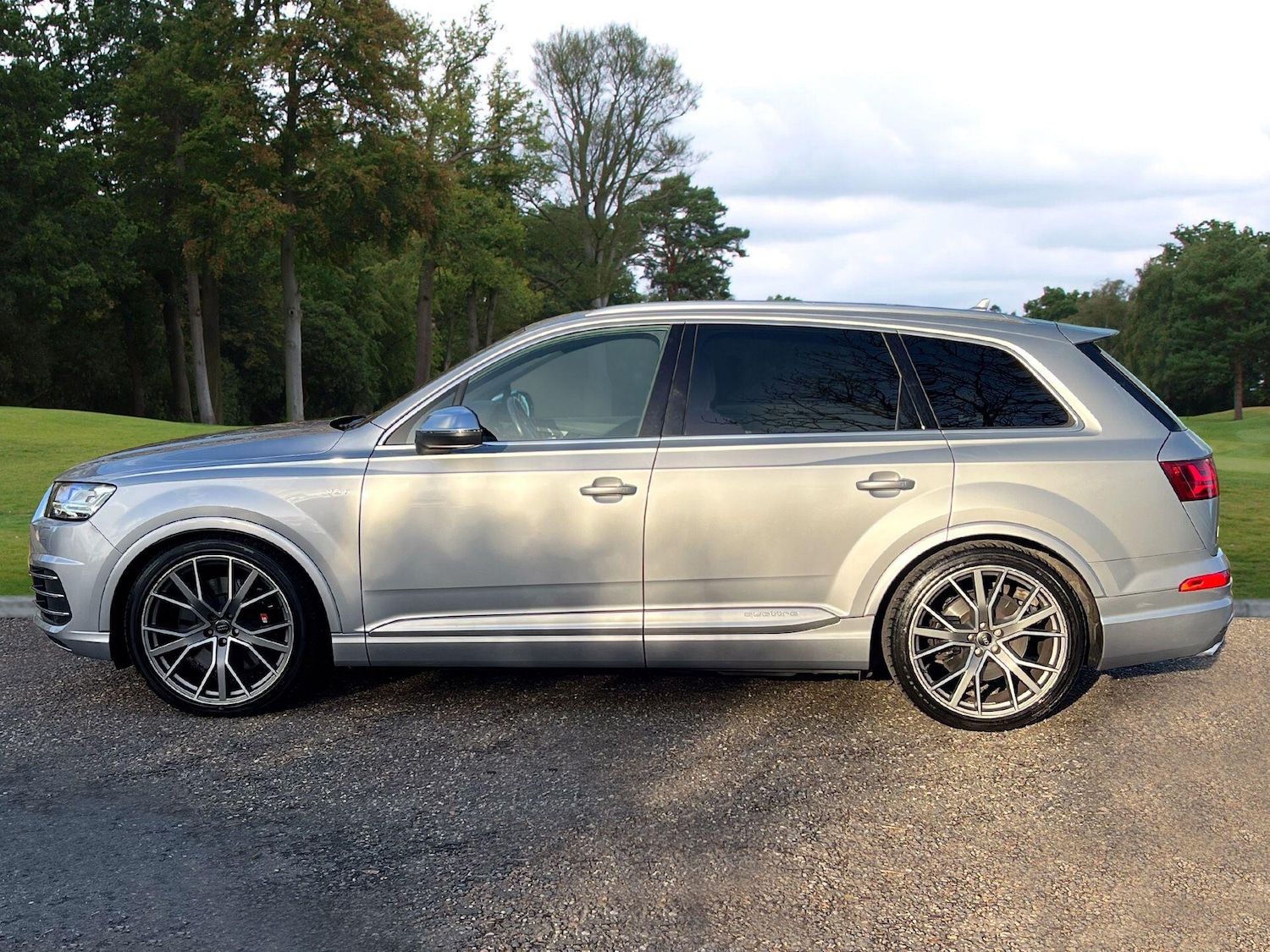 Used Audi SQ7 2018 for sale - 76899623: Photo 2