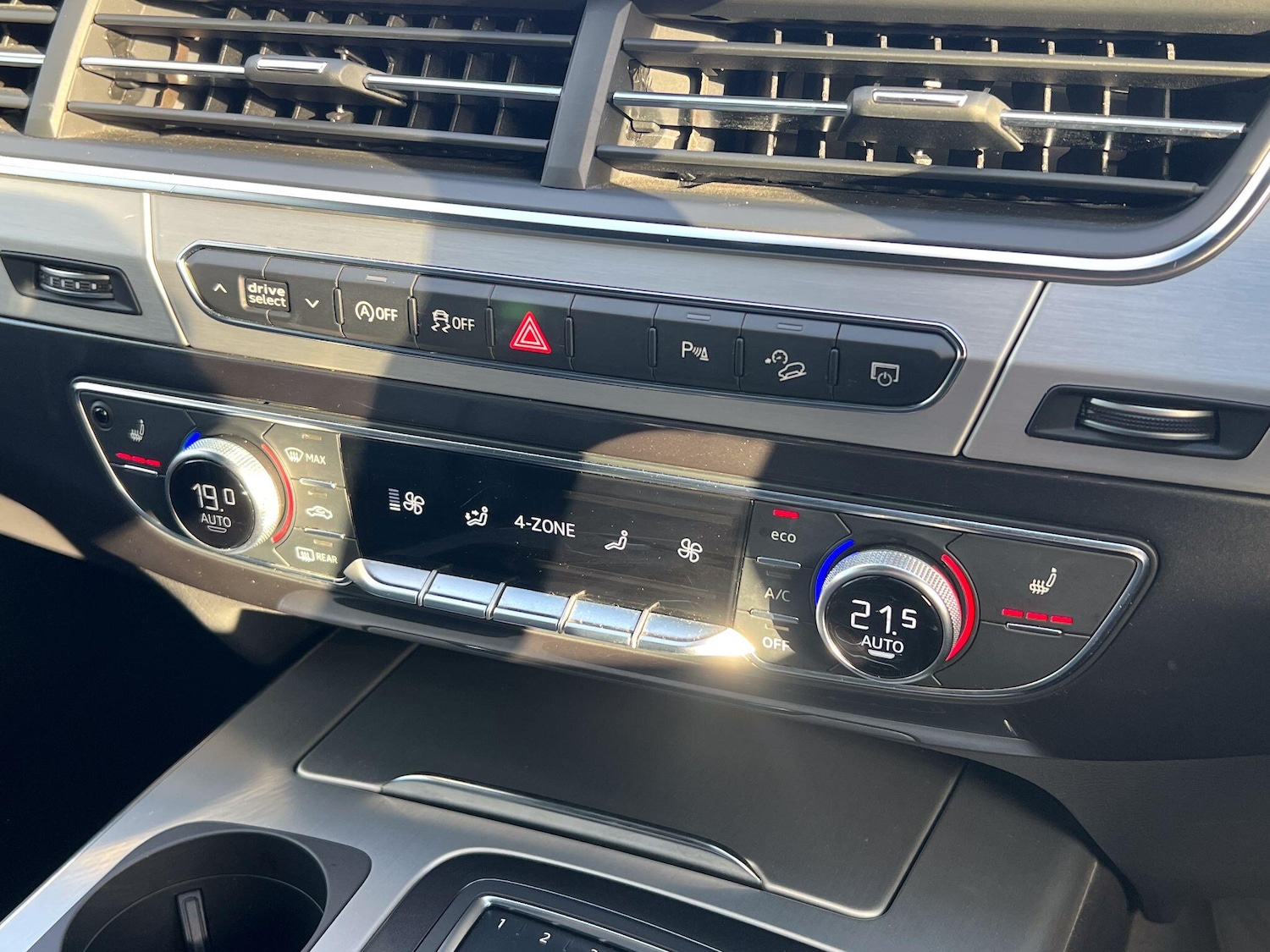 Used Audi SQ7 2018 for sale - 76899623: Photo 26