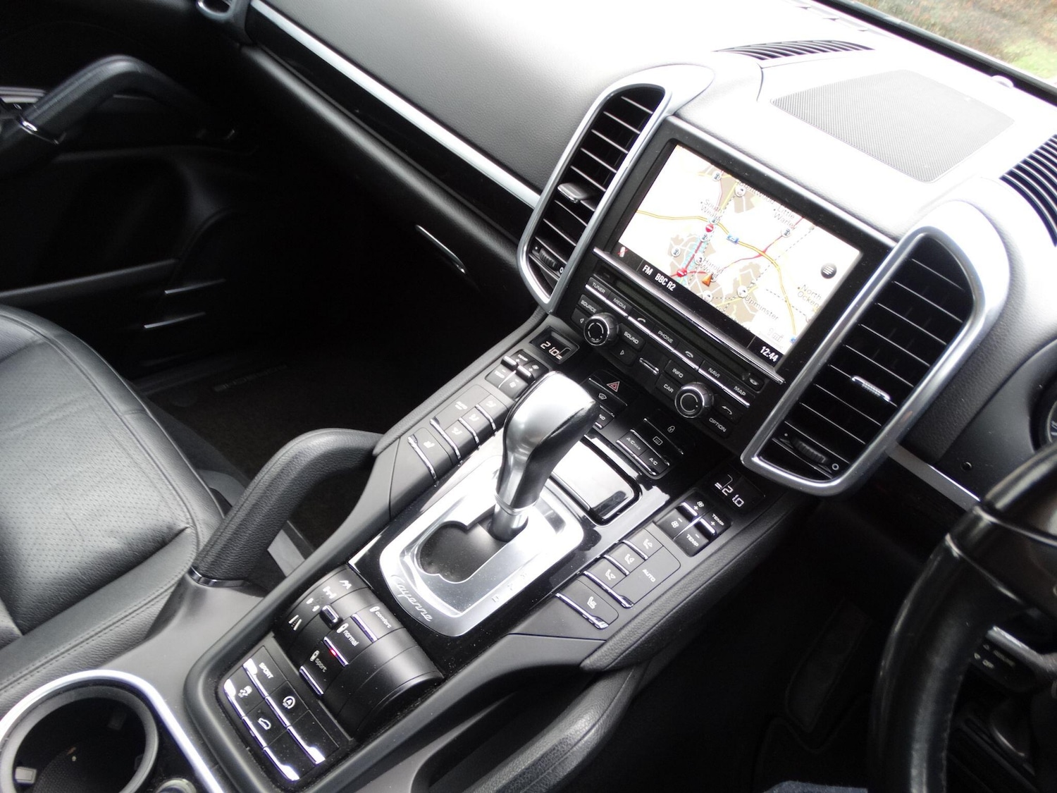 Used Porsche Cayenne 2012 for sale - 76993075: Photo 6