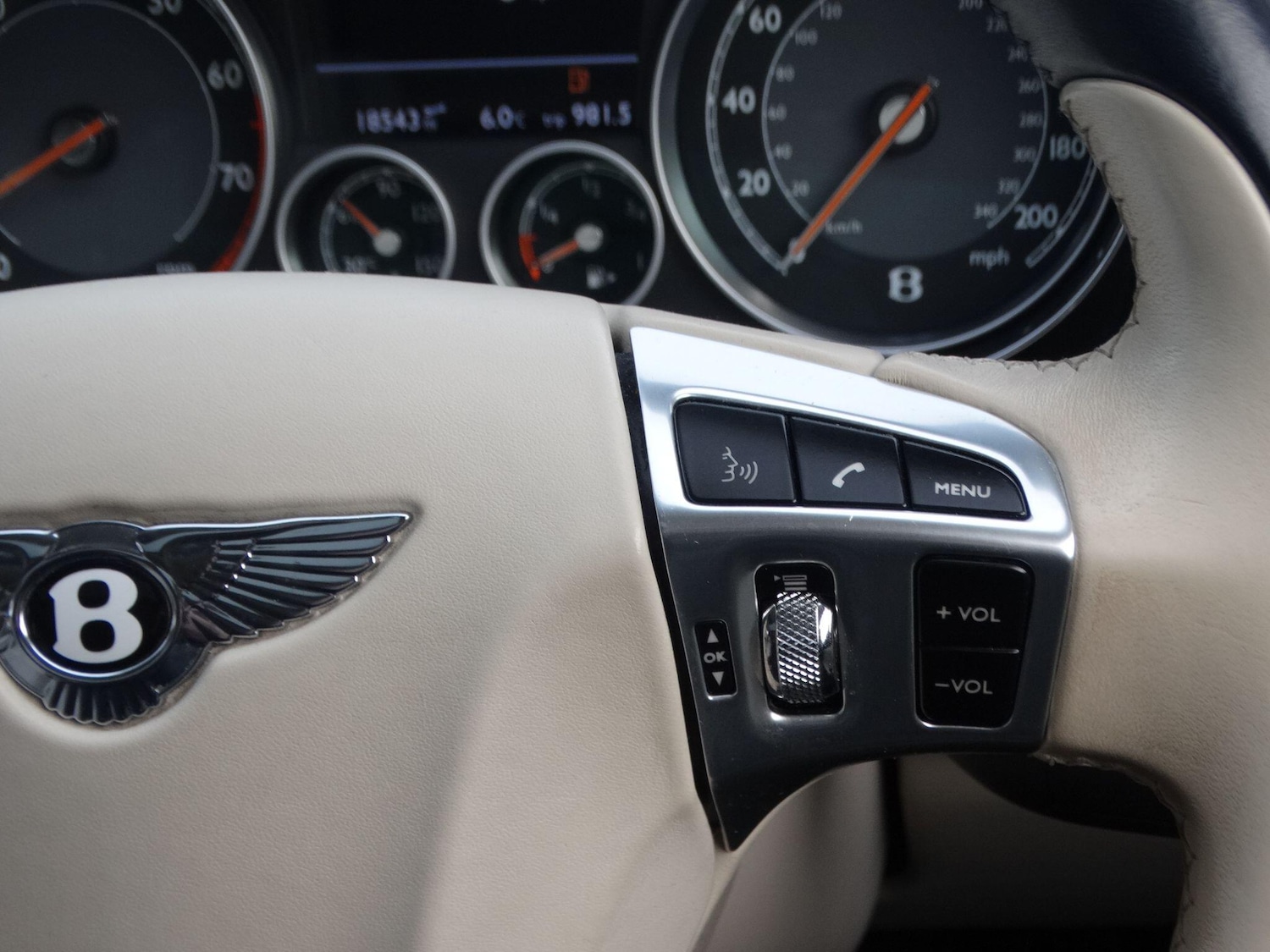 Used Bentley Flying Spur for sale - 76832720: Photo 32