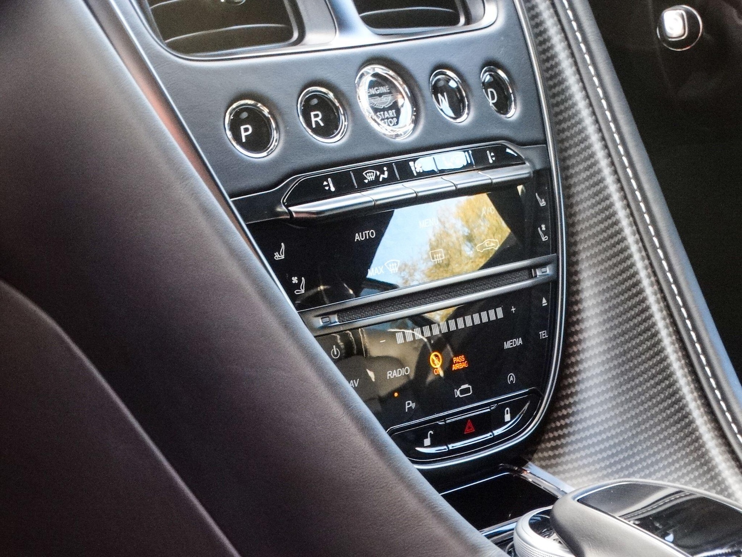 Used Aston Martin DBS for sale - 76781533: Photo 14