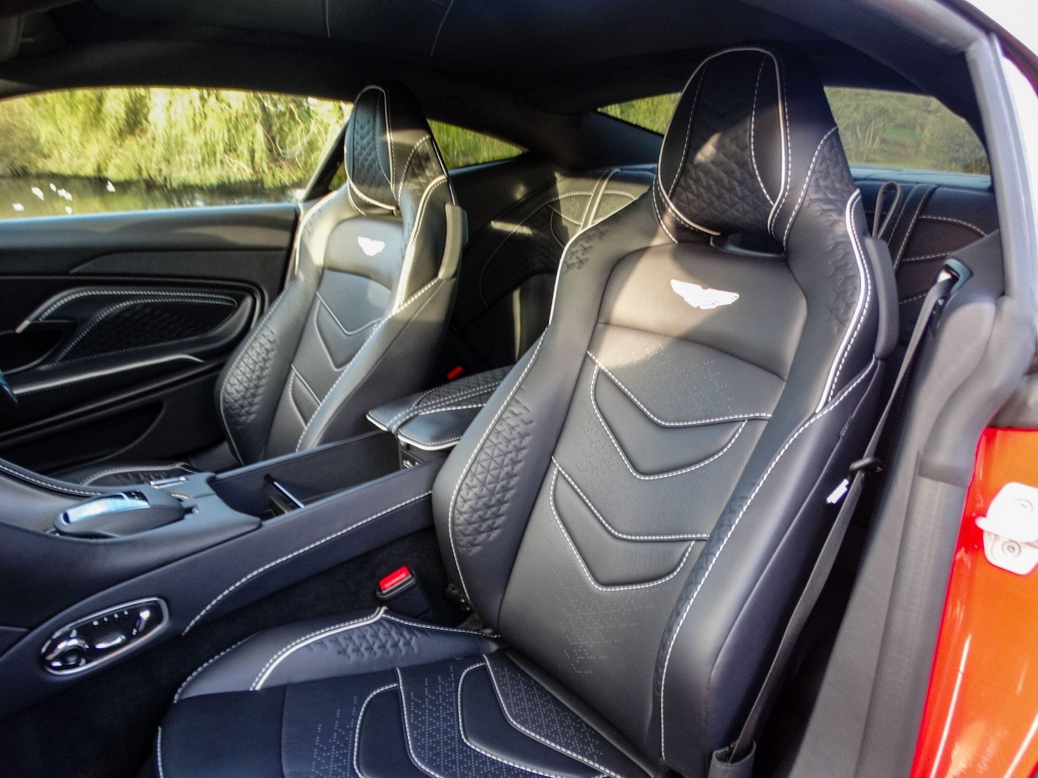 Used Aston Martin DBS for sale - 76781533: Photo 8