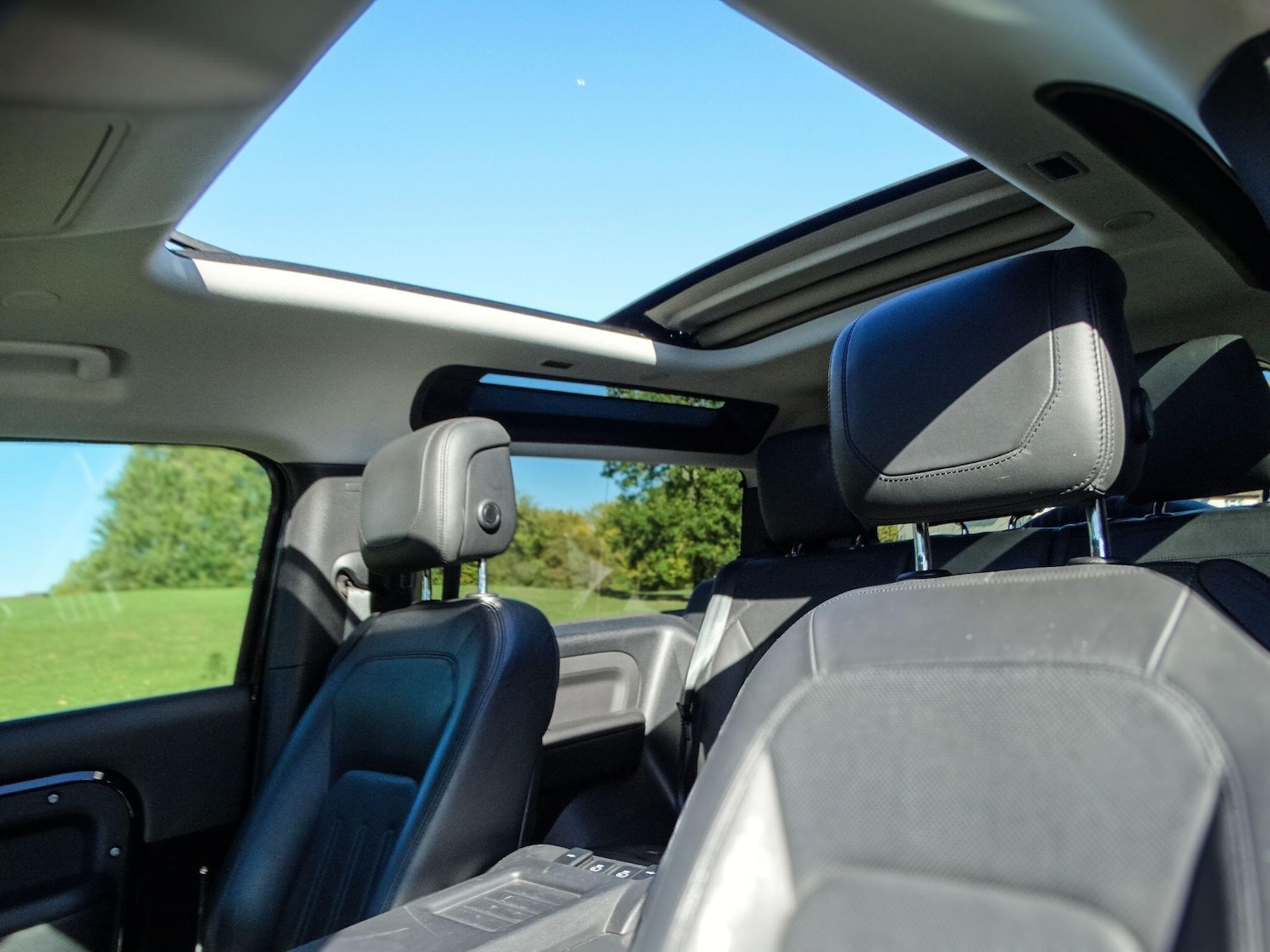 Used Land Rover Defender 90 for sale - 76152604: Photo 15