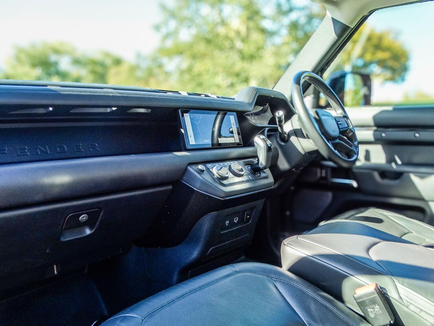 Used Land Rover Defender 90 for sale - 76152604: Photo 21