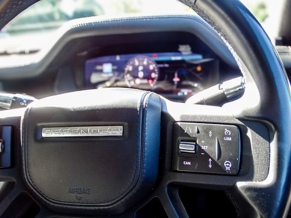 Used Land Rover Defender 90 for sale - 76152604: Photo 33