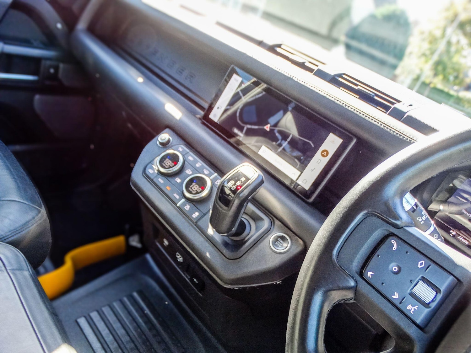 Used Land Rover Defender 90 for sale - 76152604: Photo 6