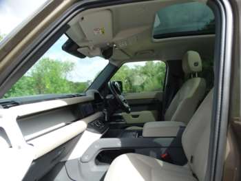 Used Land Rover Defender 110 2020 for sale - 74759123: Photo