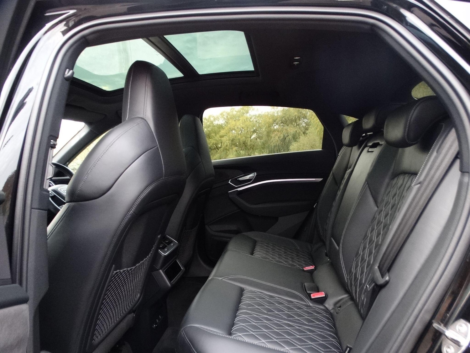 Used Audi e-tron 2023 for sale - 76485503: Photo 13