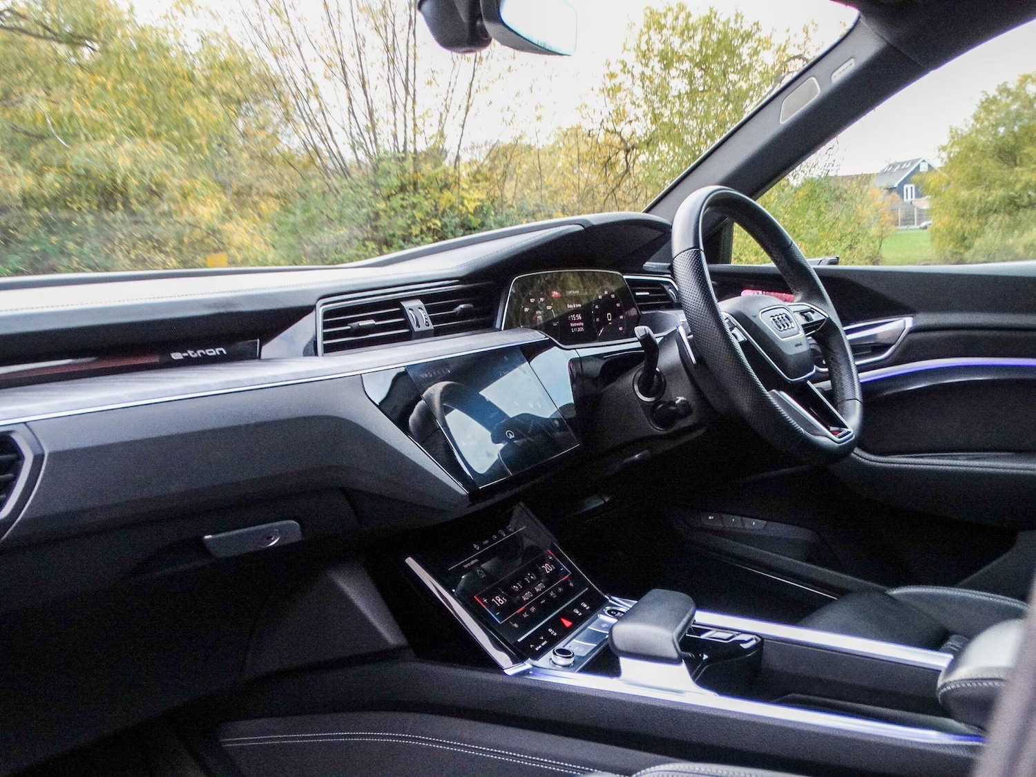 Used Audi e-tron 2023 for sale - 76485503: Photo 14