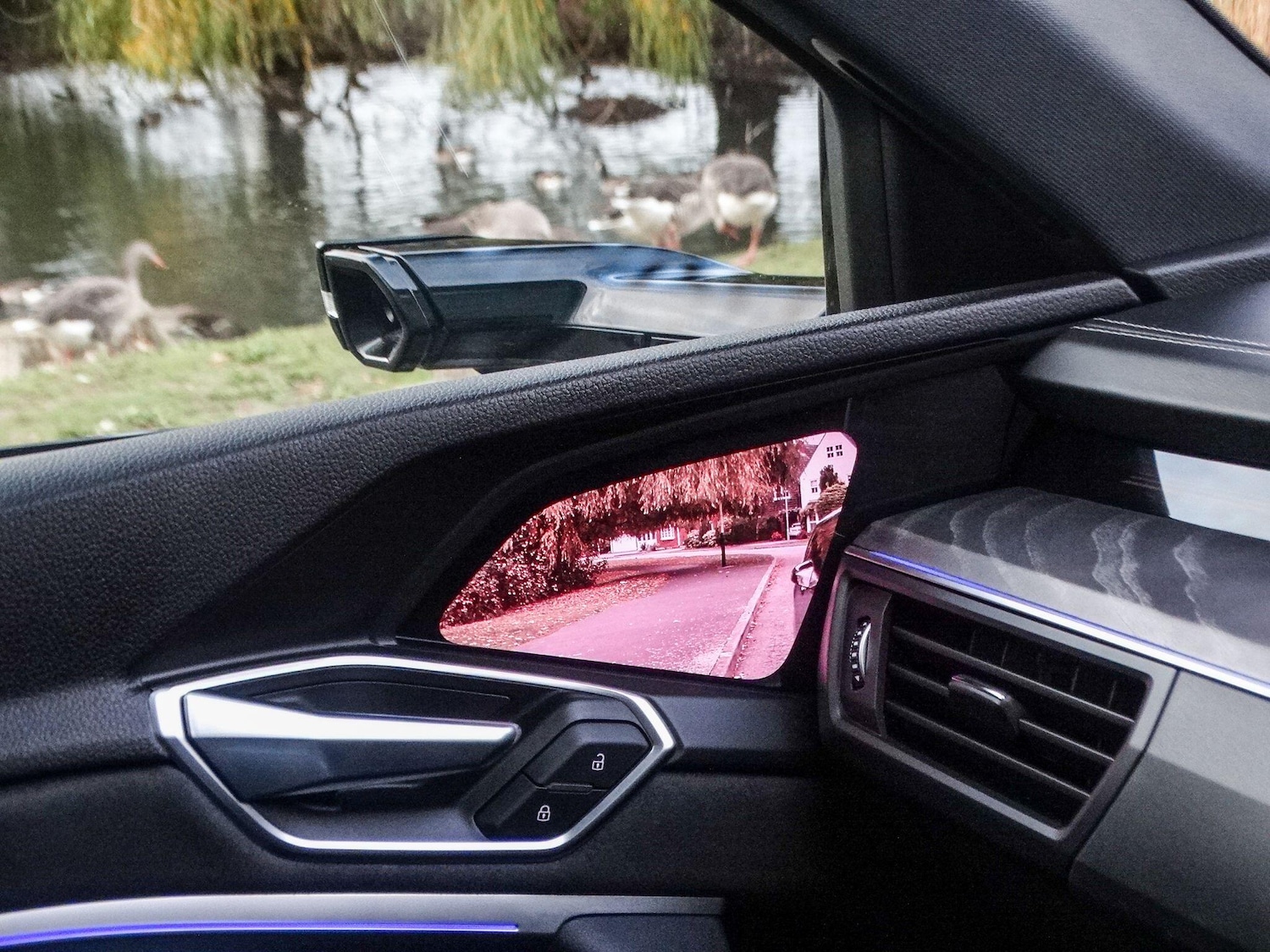 Used Audi e-tron 2023 for sale - 76485503: Photo 32