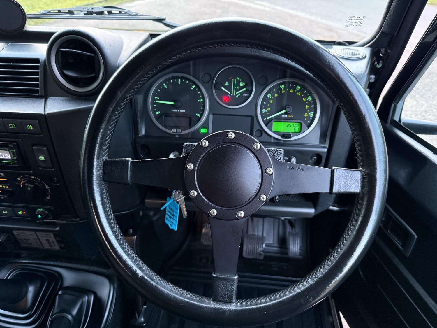 Used Land Rover Defender 90 2011 for sale - 77387289: Photo 7