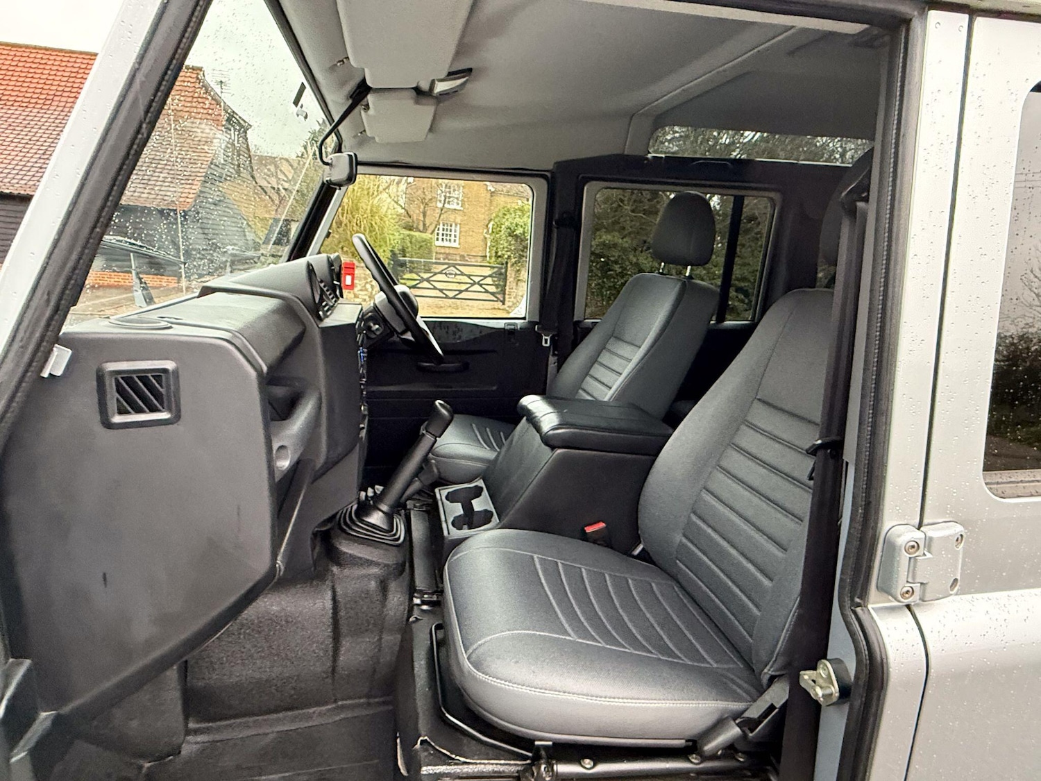 Used Land Rover Defender 110 2016 for sale - 76786810: Photo 3