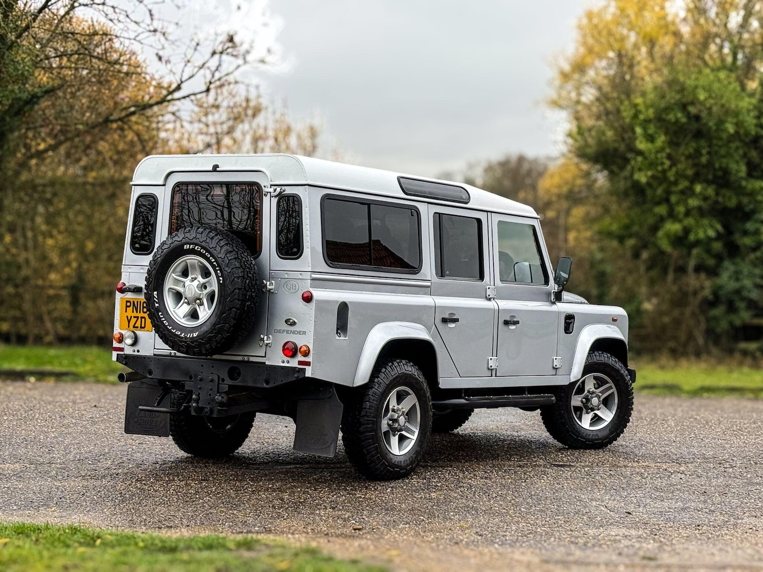 Used Land Rover Defender 110 2016 for sale - 76786810: Photo 4