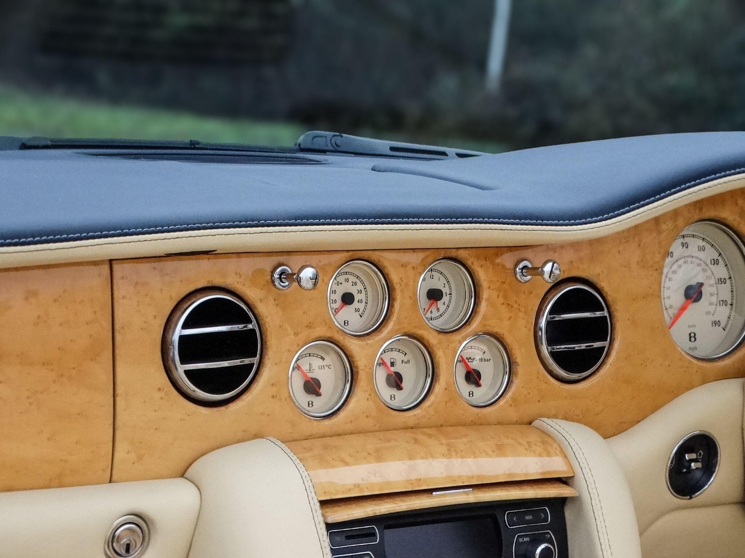 Used Bentley Azure 2009 for sale - 77156733: Photo 14