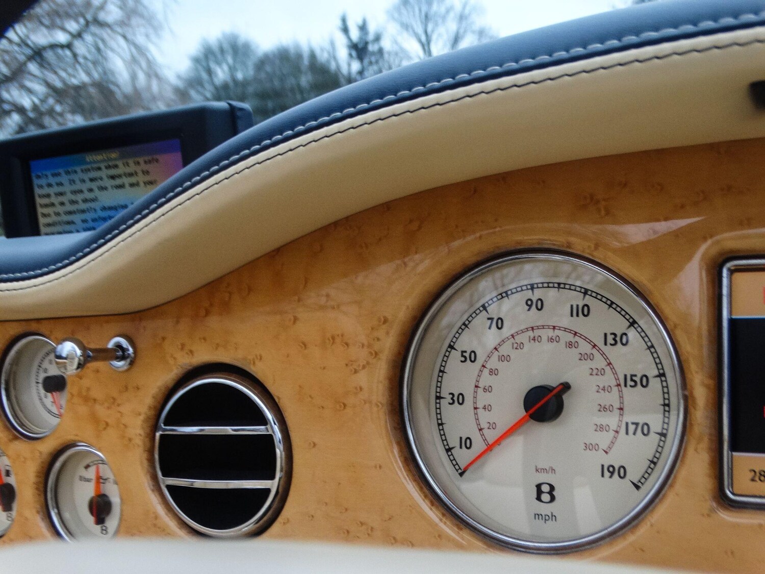 Used Bentley Azure 2009 for sale - 77156733: Photo 24