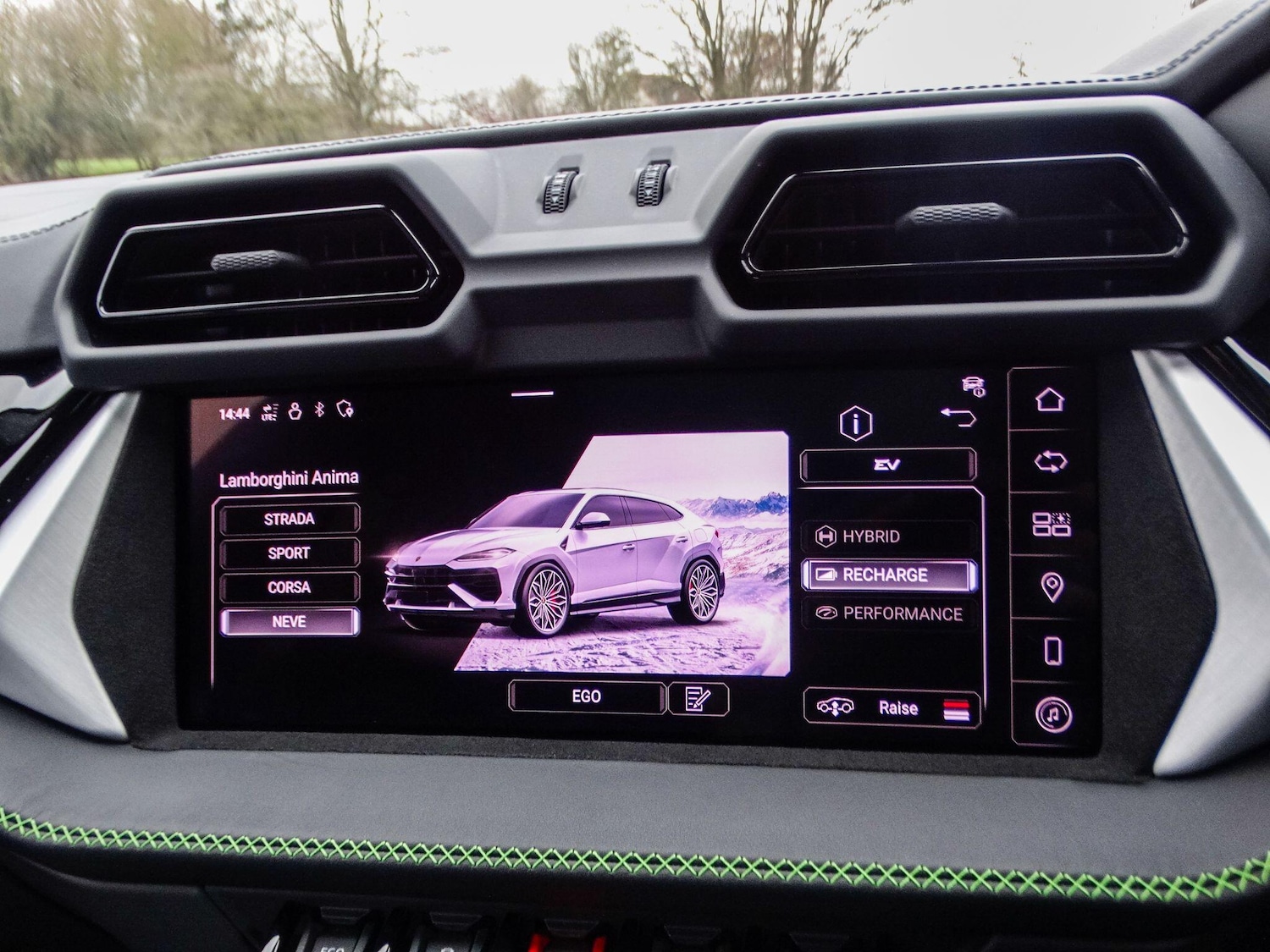 Used Lamborghini Urus 2025 for sale - 76657914: Photo 35