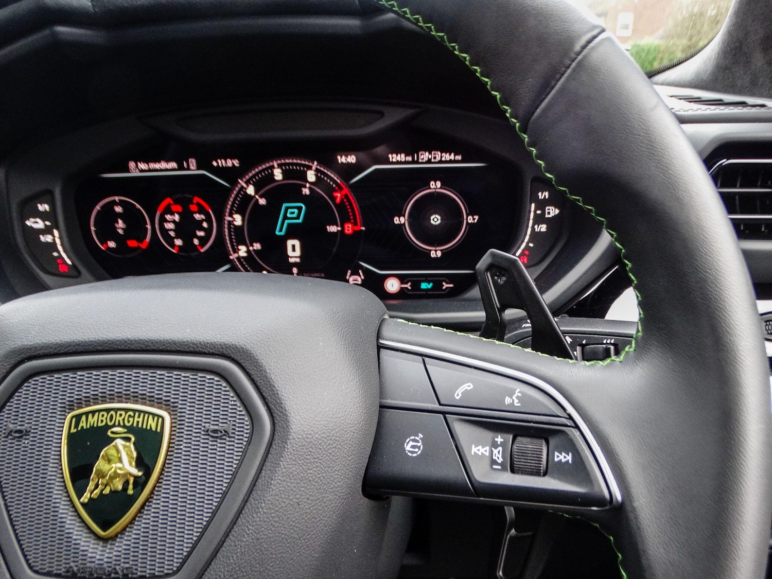 Used Lamborghini Urus 2025 for sale - 76657914: Photo 43