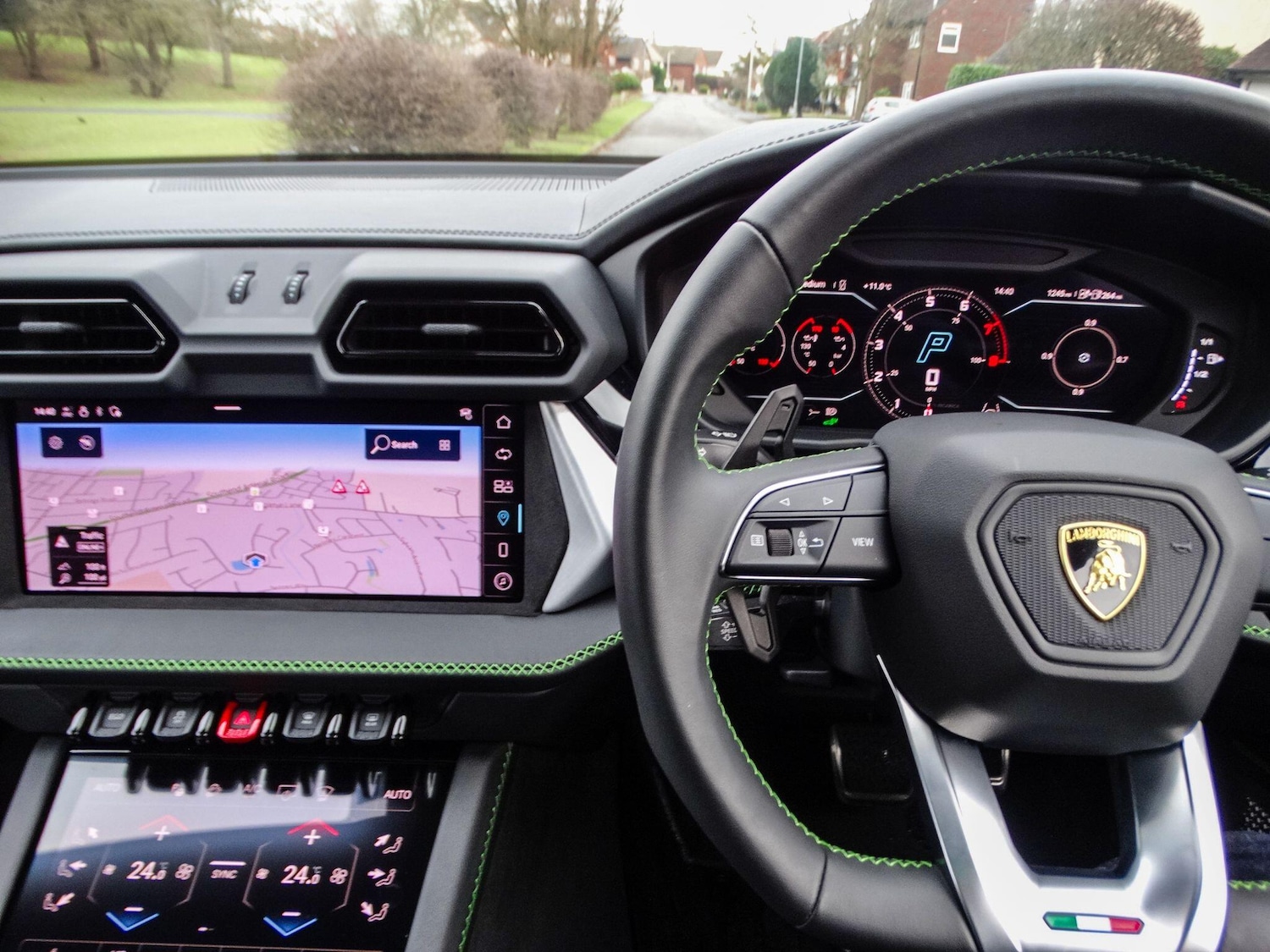 Used Lamborghini Urus 2025 for sale - 76657914: Photo 8