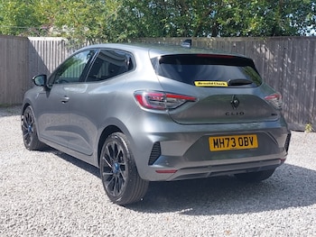 Used Renault Clio 2023 for sale - 79610481: Photo