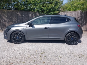 Used Renault Clio 2023 for sale - 79610481: Photo