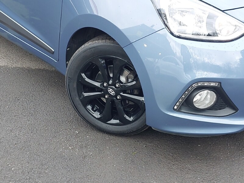 Used Hyundai i10 2017 for sale - 77690132: Photo 9