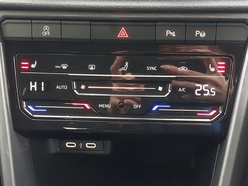 Used Volkswagen T-Roc 2023 for sale - 77467057: Photo 16