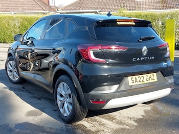 Used Renault Captur 2022 for sale - 78617100: Photo