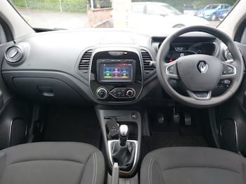 Used Renault Captur 2018 for sale - 78761910: Photo