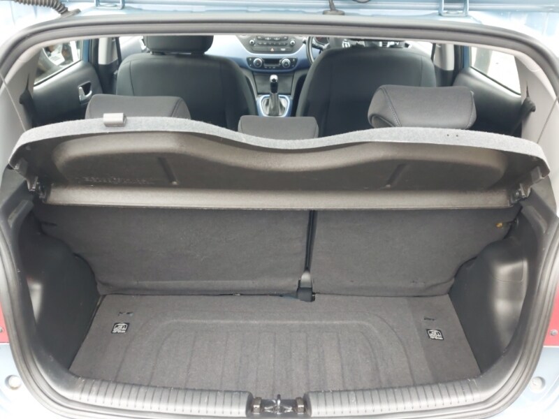 Used Hyundai i10 2017 for sale - 77543937: Photo 8