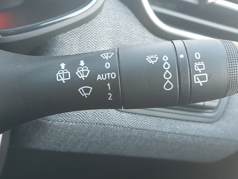 Used Renault Clio 2025 for sale - 76379406: Photo 16