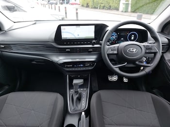 Used Hyundai BAYON 2023 for sale - 78411132: Photo