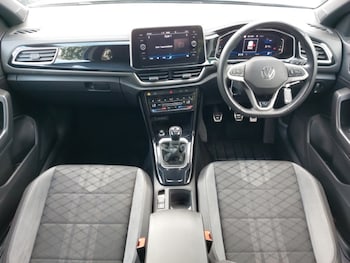 Used Volkswagen T-Roc 2023 for sale - 75909387: Photo