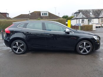 Used Volvo V40 2018 for sale - 77816549: Photo