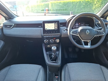 Used Renault Clio 2025 for sale - 79214093: Photo