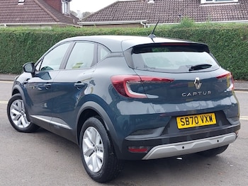 Used Renault Captur 2021 for sale - 76440259: Photo