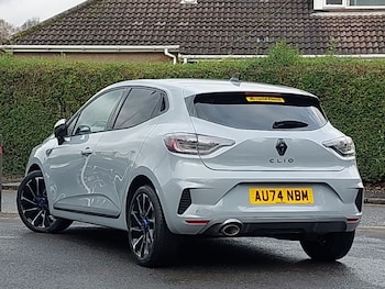 Used Renault Clio 2024 for sale - 76506675: Photo