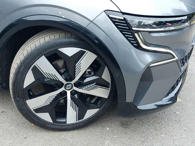 Used Renault Megane E Tech 2024 for sale - 76498115: Photo 9