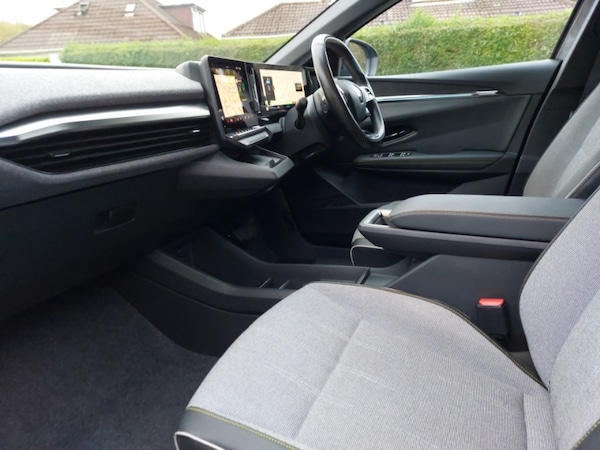 Used Renault Megane E Tech 2024 for sale - 76297919: Photo 5